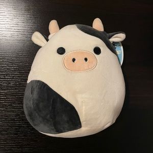 Squishmallow Connor tan nose 8 inch plush. Connor the cow tan nose and horn